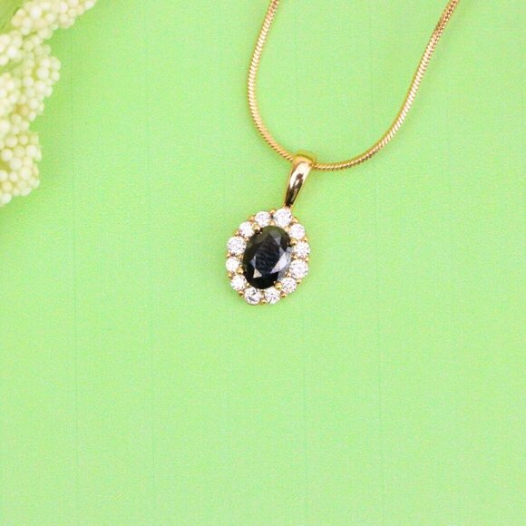 "Black Oval Pendant with Sparkling Halo in Gold-Plated Brass Setting, XPPT1814 - Picture 4 of 13